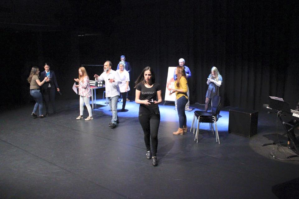 THEATER : ERASMUS LEEFT